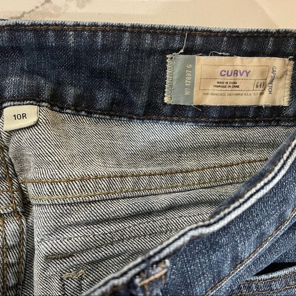 EUC Gap denim size 10 reg curvy fit. - Picture 3 of 4